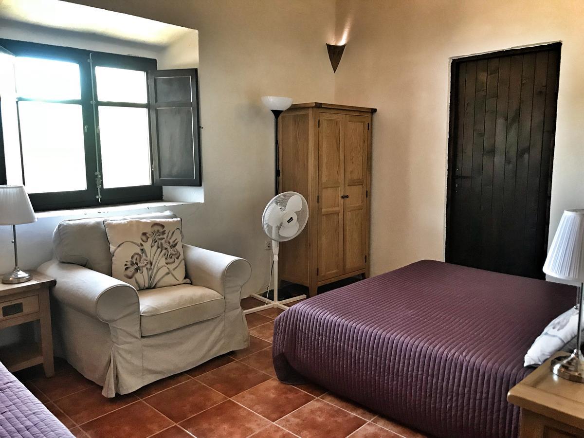 Hotel Mas Pelegri Seriñá Екстериор снимка